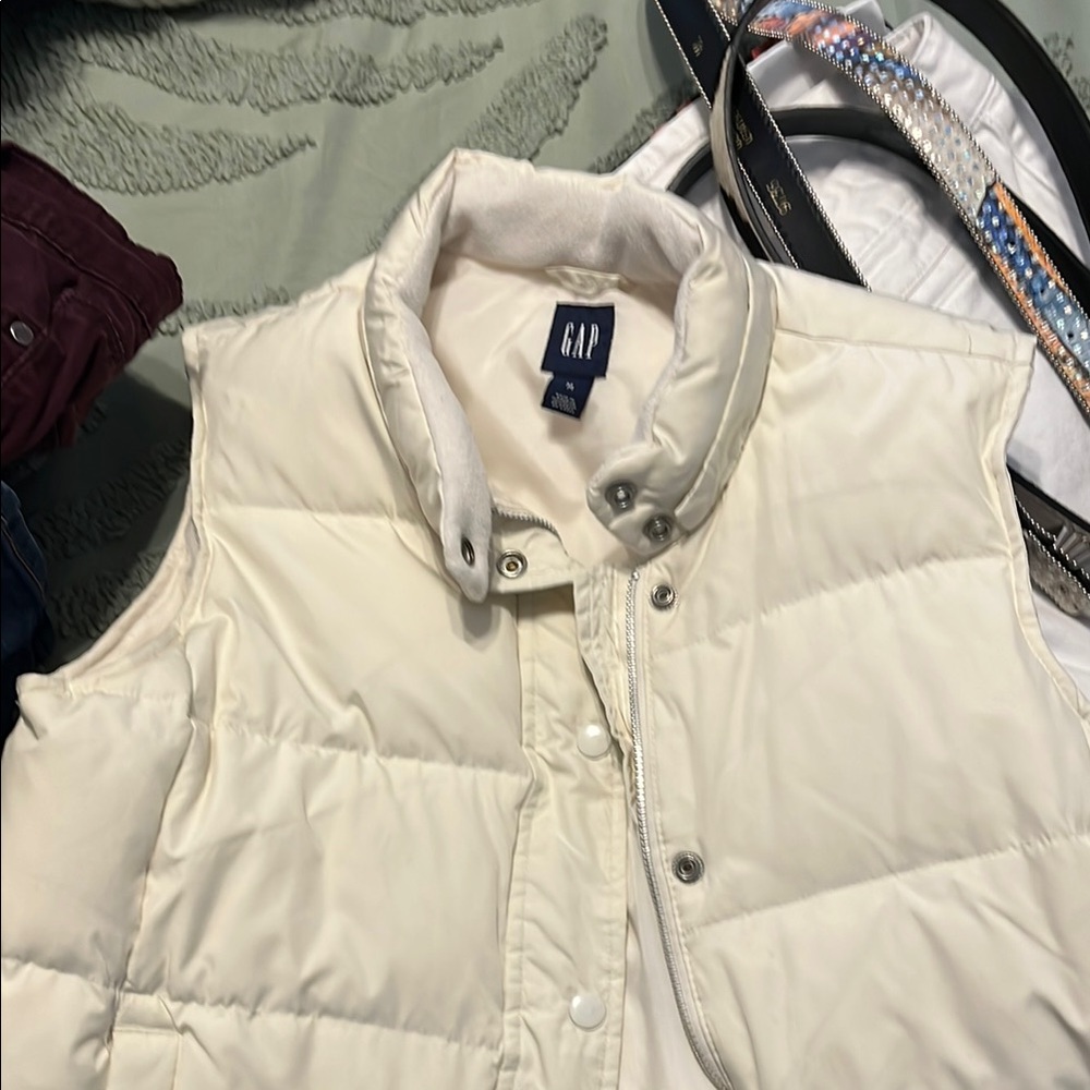 GAP Cream Quilted Puffer Vest